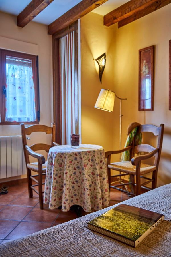מונטחו דה לה סיירה Casa Rural Fuente Del Arca Montejo מראה חיצוני תמונה